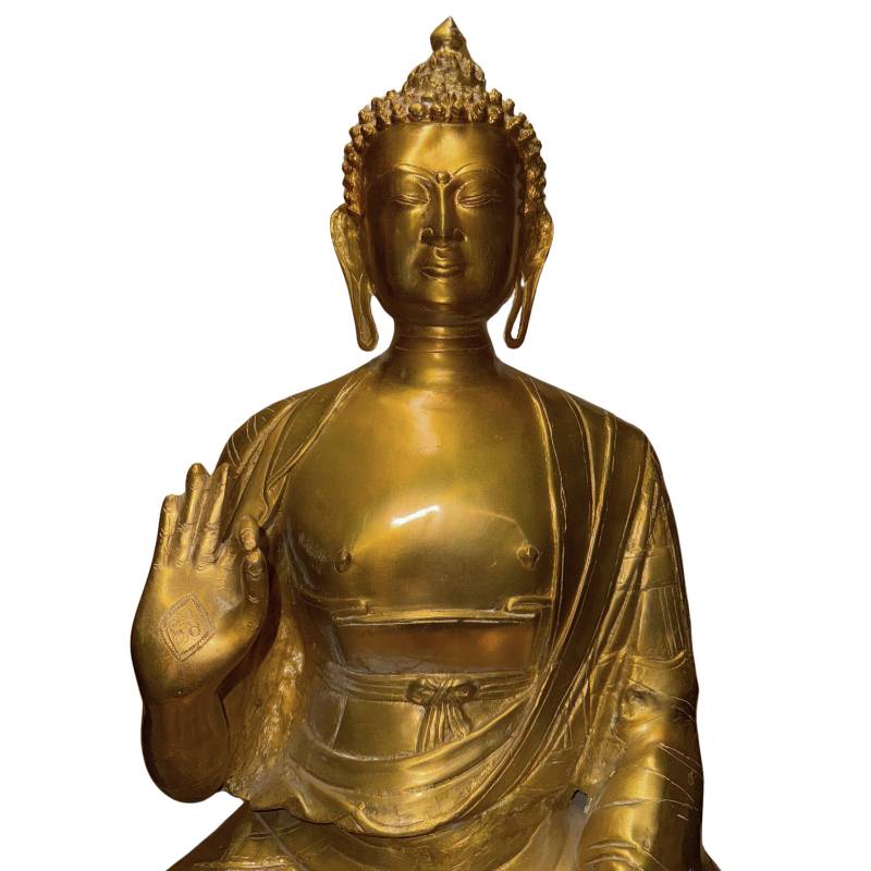 Gilded Tibetan Buddha statue from the 18th to 19th century with hand-engraved robe lines