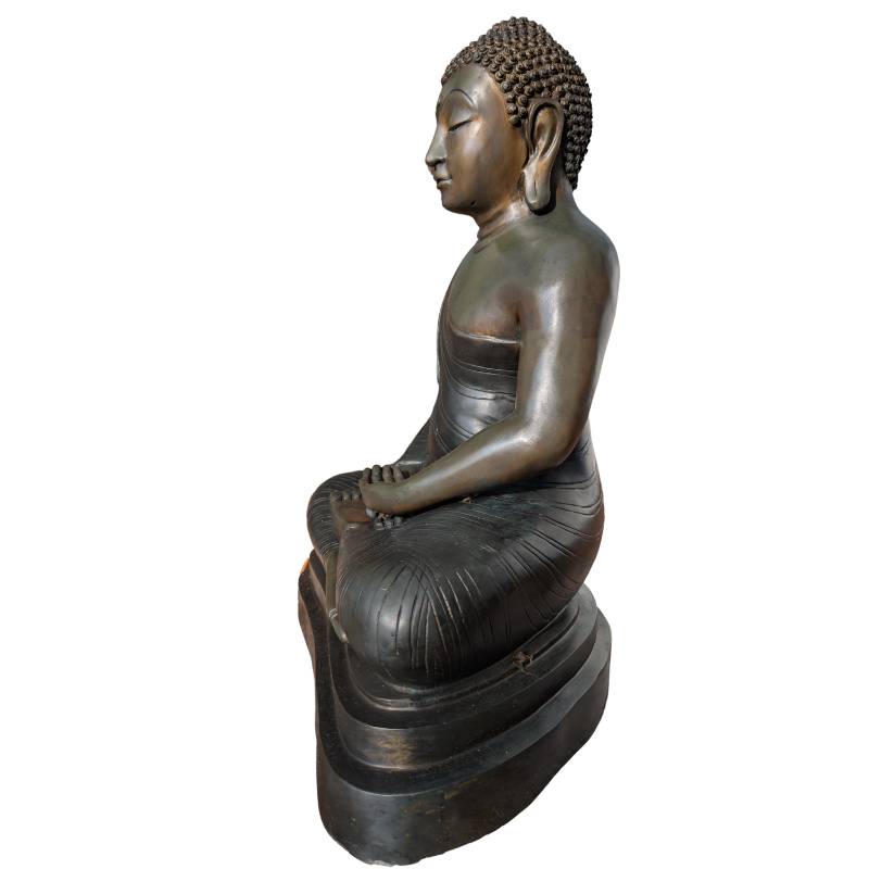 Ormolu Buddha in bronze with temple context