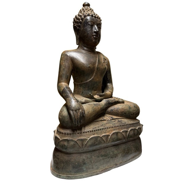 Heavy bronze Buddha statue in Thai Sukhothai style with a powerful spiritual presence