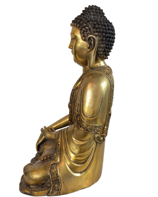 Heavy-duty solid bronze with a total weight of 6.4 kilos.